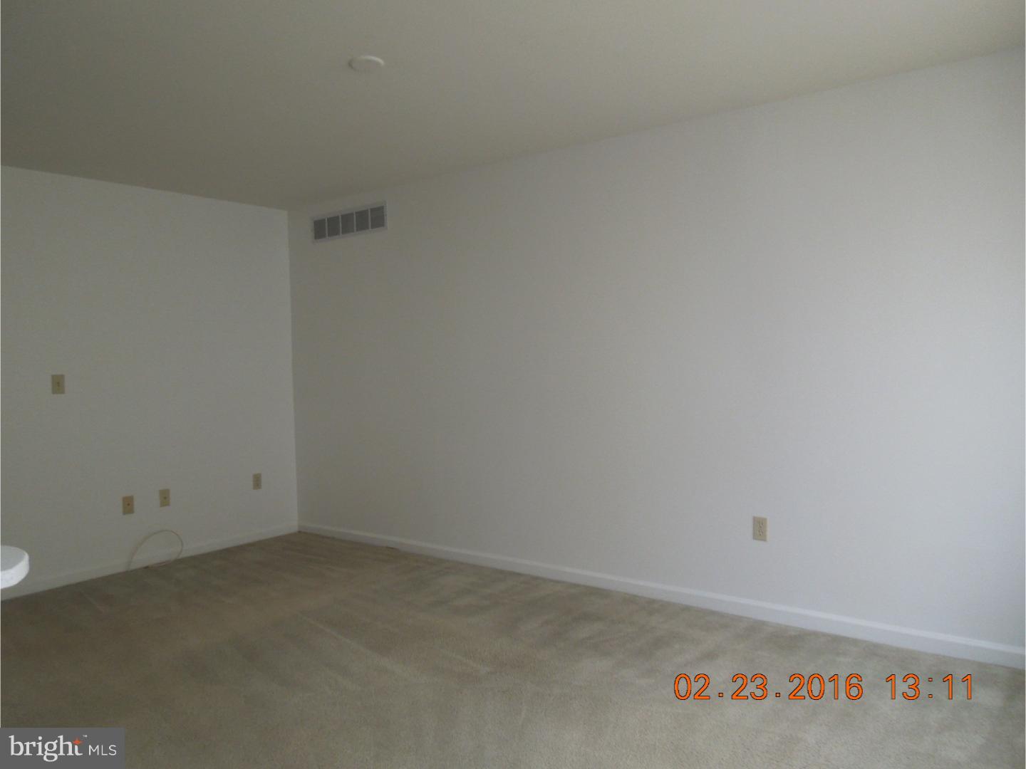 381 Daniel Road Smyrna, DE 19977 - Photo 2 of 10 Living Room