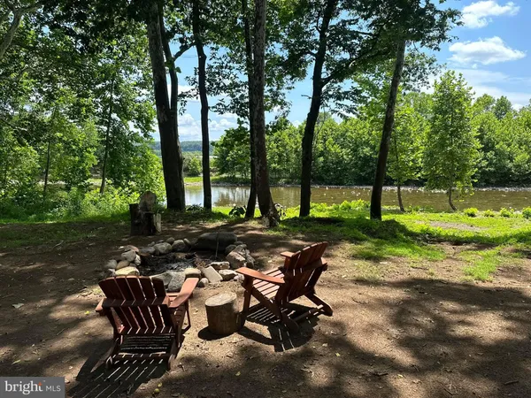 $300,000 | 261 Hicks Drive, Petersburg, WV 26847