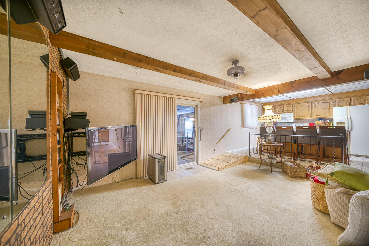 26160 Princeton Street Inkster, MI 48141 - Photo 13 of 13 family room