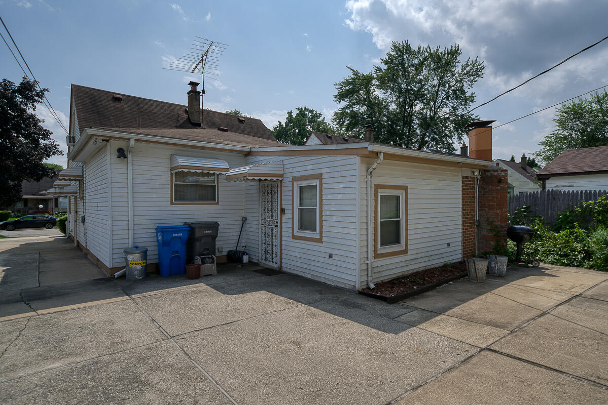 26160 Princeton Street Inkster, MI 48141 - Photo 4 of 13 back of house