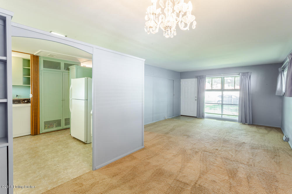 4819 Raven Road Louisville, KY 40213 - Photo 11 of 36 Paint is in Great Shape, Carpets Professionally Cleaned