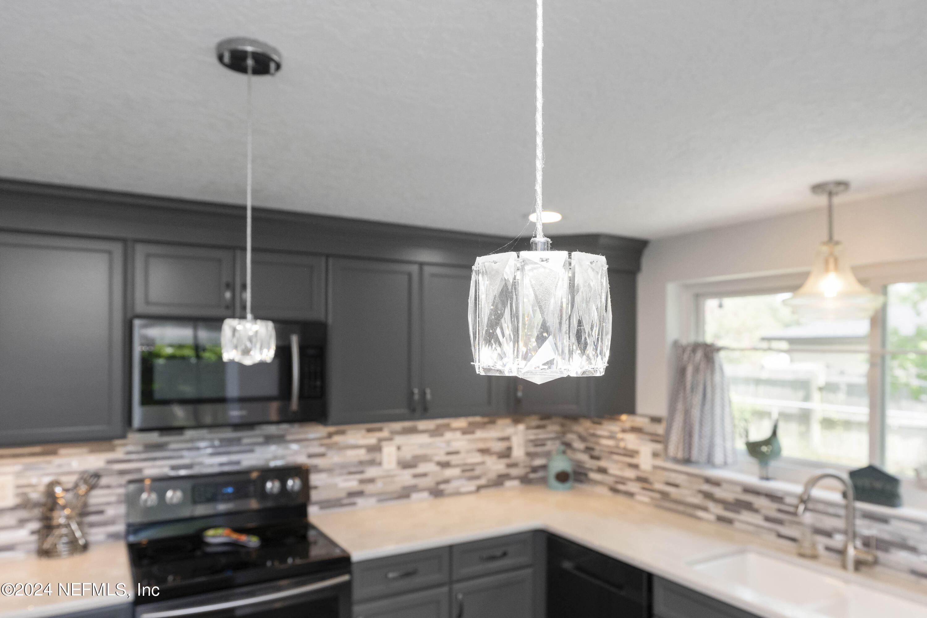 14515 Stacey Road Jacksonville, FL 32250 - Photo 11 of 38 14515 Stacey Rd Edit-11
