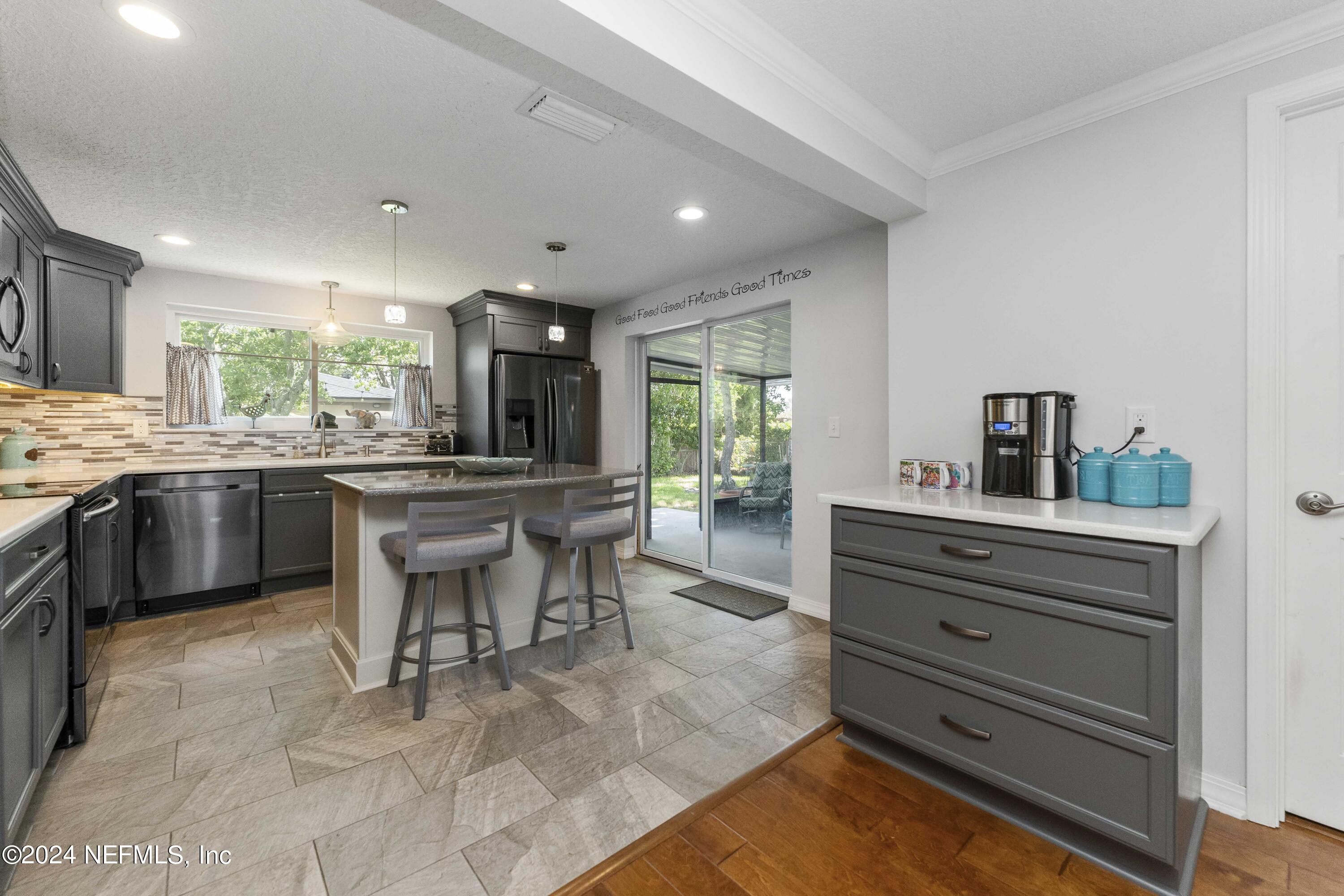 14515 Stacey Road Jacksonville, FL 32250 - Photo 9 of 38 14515 Stacey Rd Edit-9