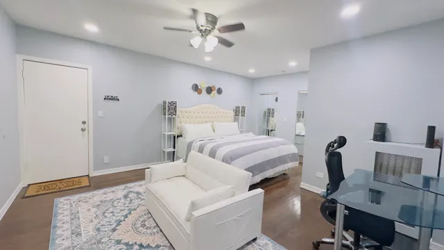 $115,000 | 1411 West Farwell Avenue, Unit E2, Chicago, IL 60626