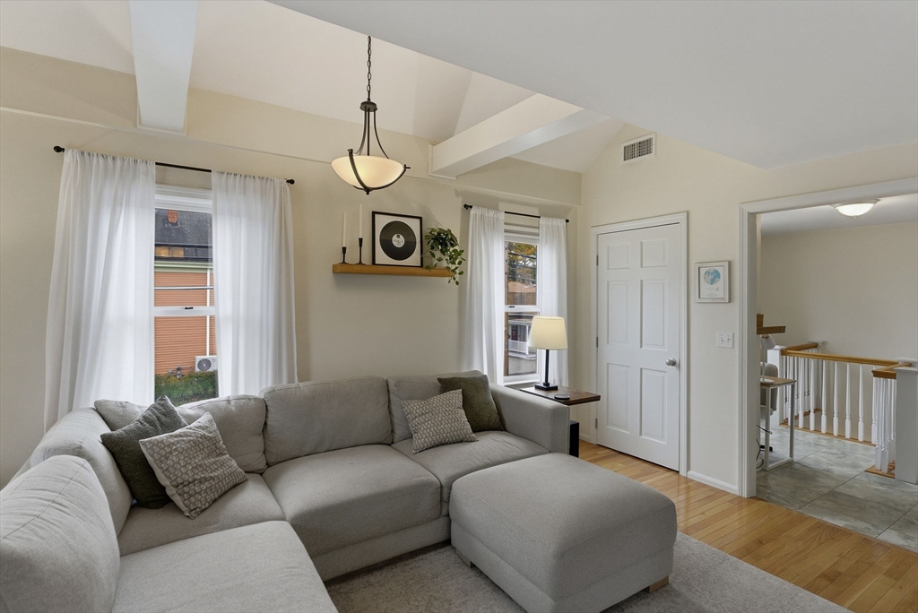 43 Hobart Street, Unit B Danvers, MA 01923 - Photo 11 of 32