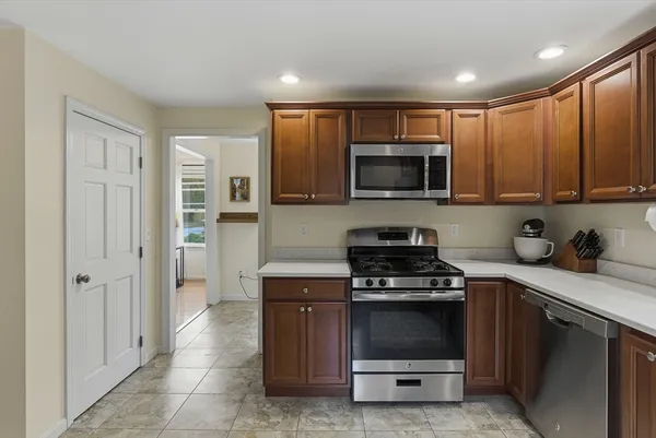 $520,000 | 43 Hobart Street, Unit B, Danvers, MA 01923
