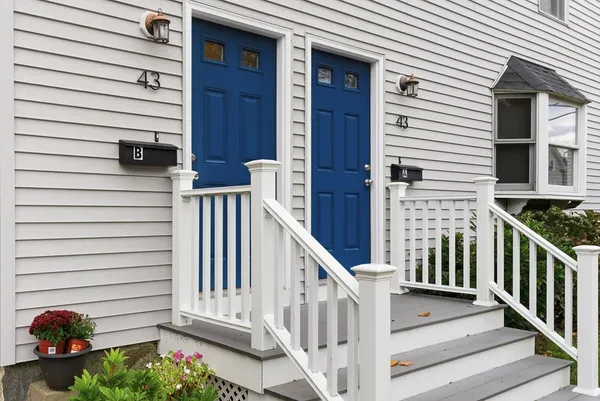 $520,000 | 43 Hobart Street, Unit B, Danvers, MA 01923