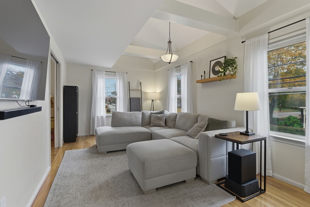 43 Hobart Street, Unit B Danvers, MA 01923 - Photo 10 of 32