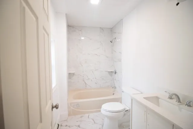 $3,300 | 54 Willow Street, Lowell, MA 01852