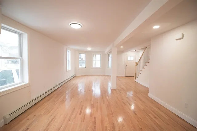 $3,300 | 54 Willow Street, Lowell, MA 01852