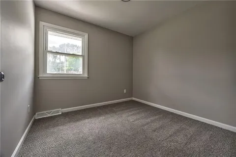 $225,000 | 12212 East 32nd Street South, Independence, MO 64052