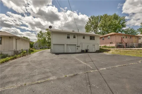 $225,000 | 12212 East 32nd Street South, Independence, MO 64052