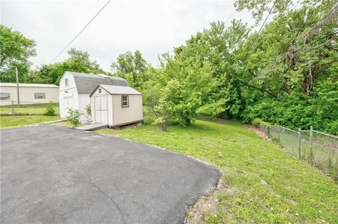 $225,000 | 12212 East 32nd Street South, Independence, MO 64052