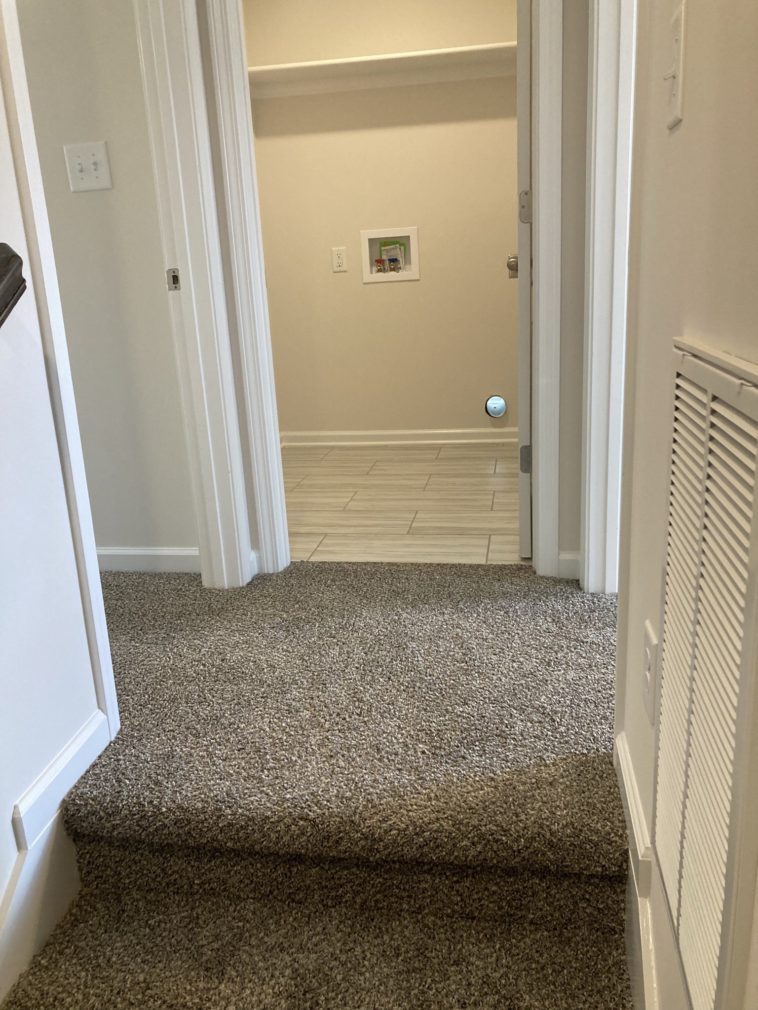 914 Peachers Mill Road, Unit A Clarksville, TN 37042 - Photo 13 of 30 a view of entryway