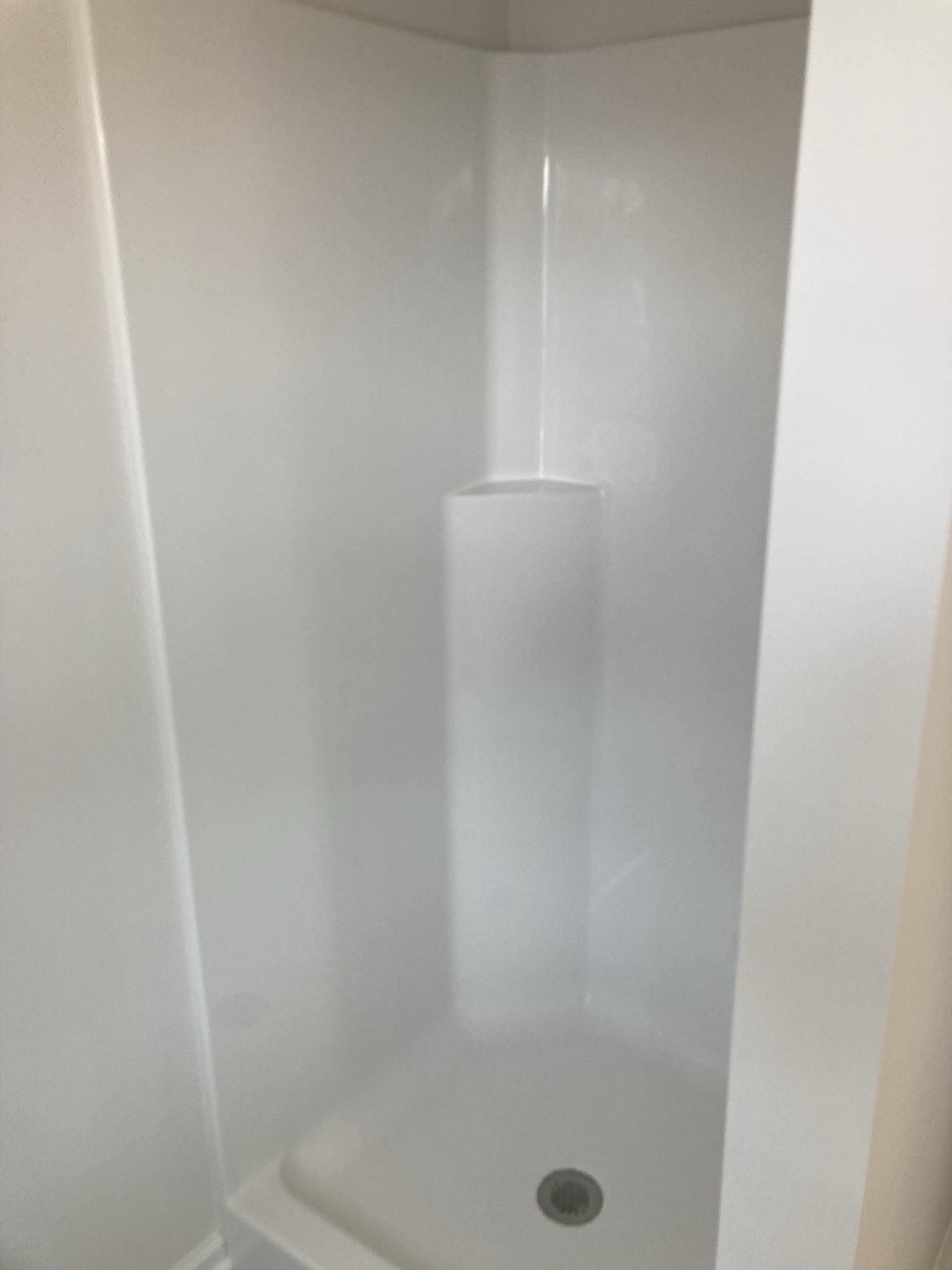 914 Peachers Mill Road, Unit A Clarksville, TN 37042 - Photo 18 of 30 a close view of a bathroom