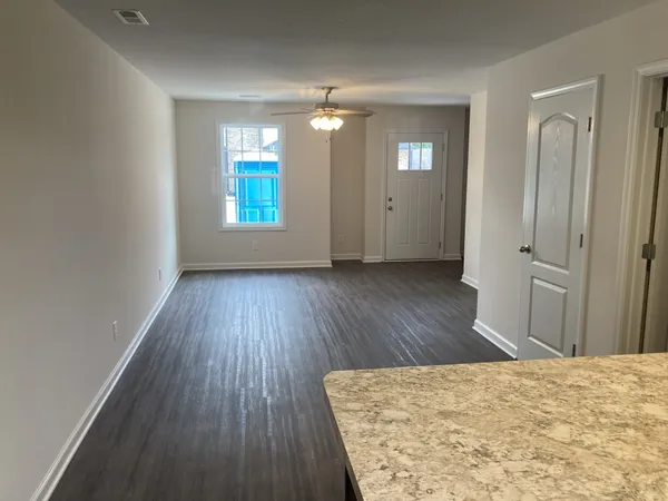 $995 | 914 Peachers Mill Road, Unit A, Clarksville, TN 37042