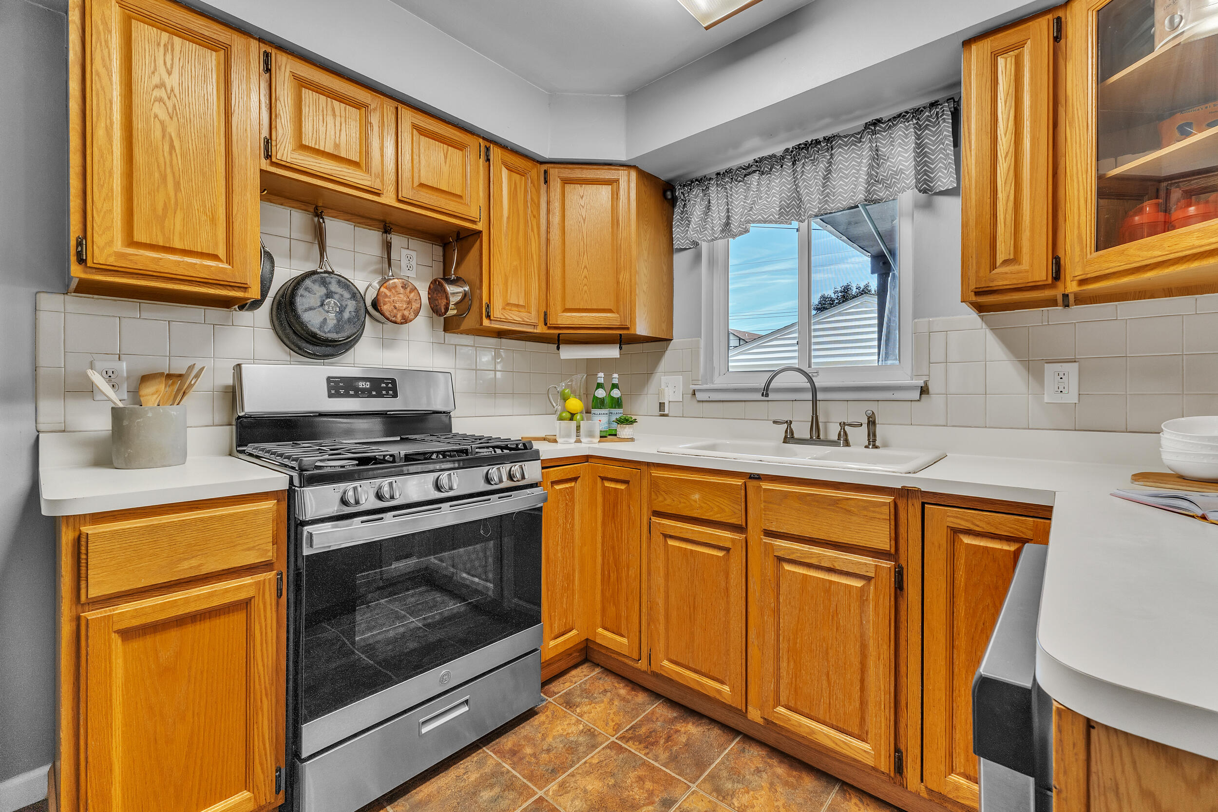 35968 Jamison Street Livonia, MI 48154 - Photo 12 of 38 jamison-15