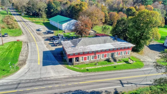 $640,000 | 10 Quaker Lake Road, Friendsville, PA 18818