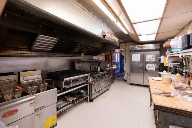 $640,000 | 10 Quaker Lake Road, Friendsville, PA 18818