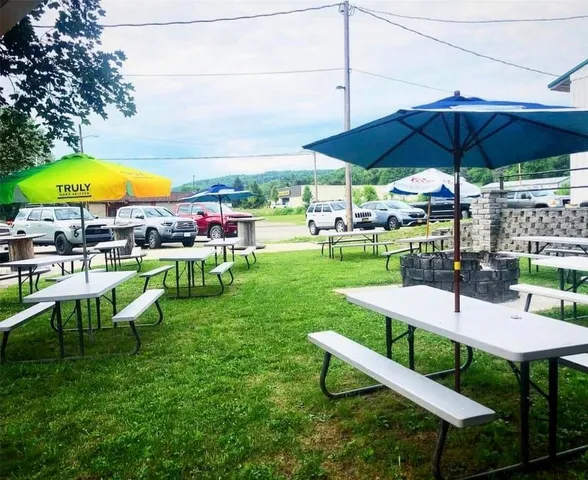 $640,000 | 10 Quaker Lake Road, Friendsville, PA 18818