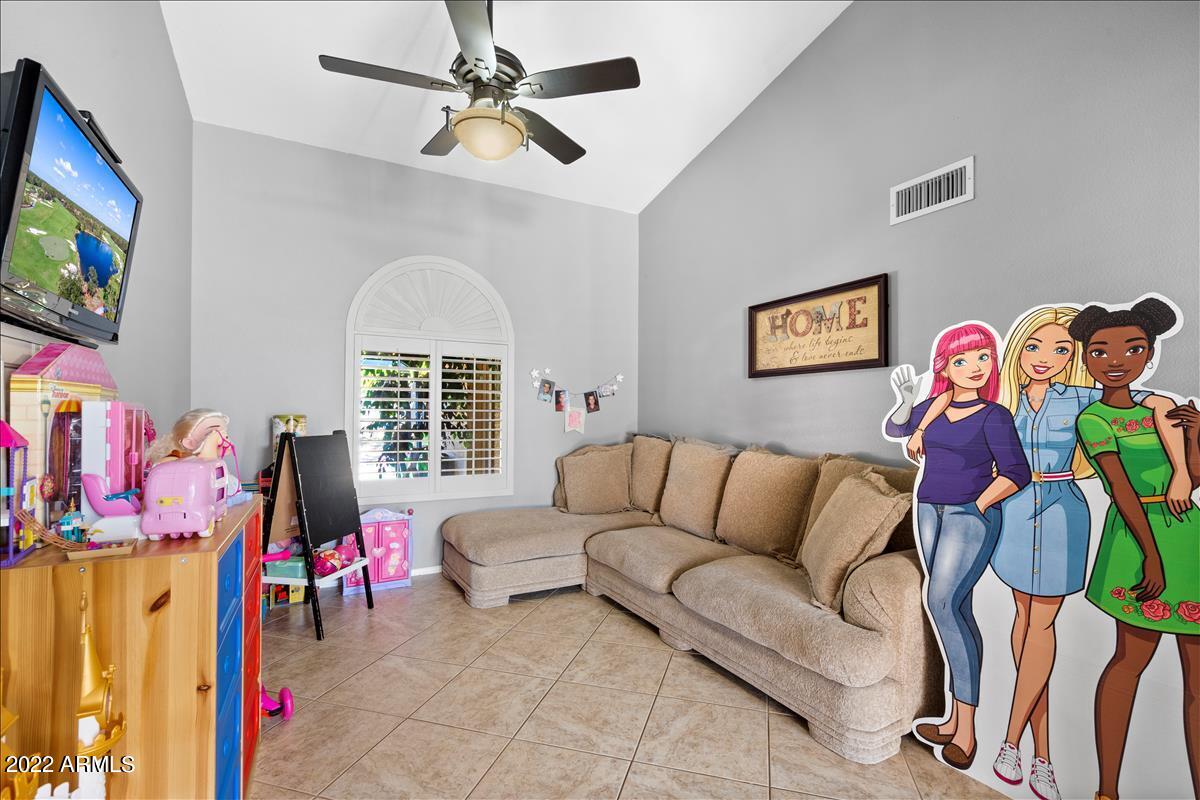 5612 East Marilyn Road Scottsdale, AZ 85254 - Photo 4 of 21 Formal Living