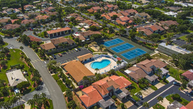 a street sign that is on the wall of building