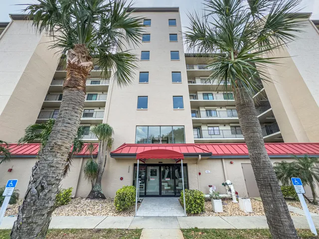 $2,900 | 3220 River Villa Way, Unit 141, Melbourne Beach, FL 32951