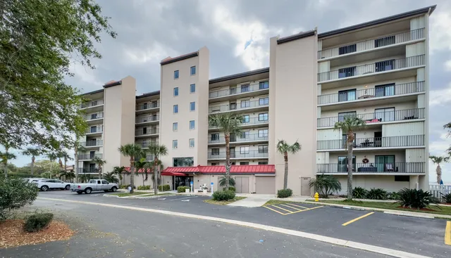 $2,900 | 3220 River Villa Way, Unit 141, Melbourne Beach, FL 32951