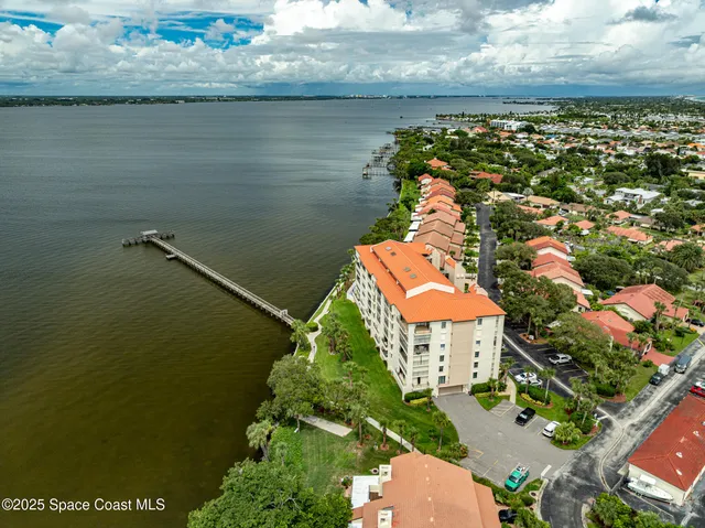 $2,900 | 3220 River Villa Way, Unit 141, Melbourne Beach, FL 32951