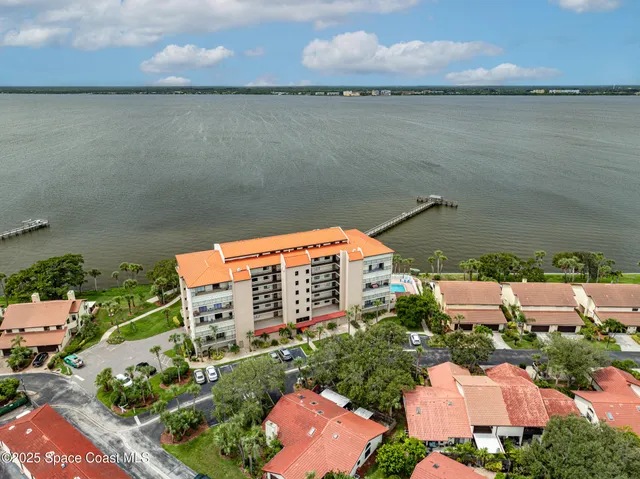 $2,900 | 3220 River Villa Way, Unit 141, Melbourne Beach, FL 32951