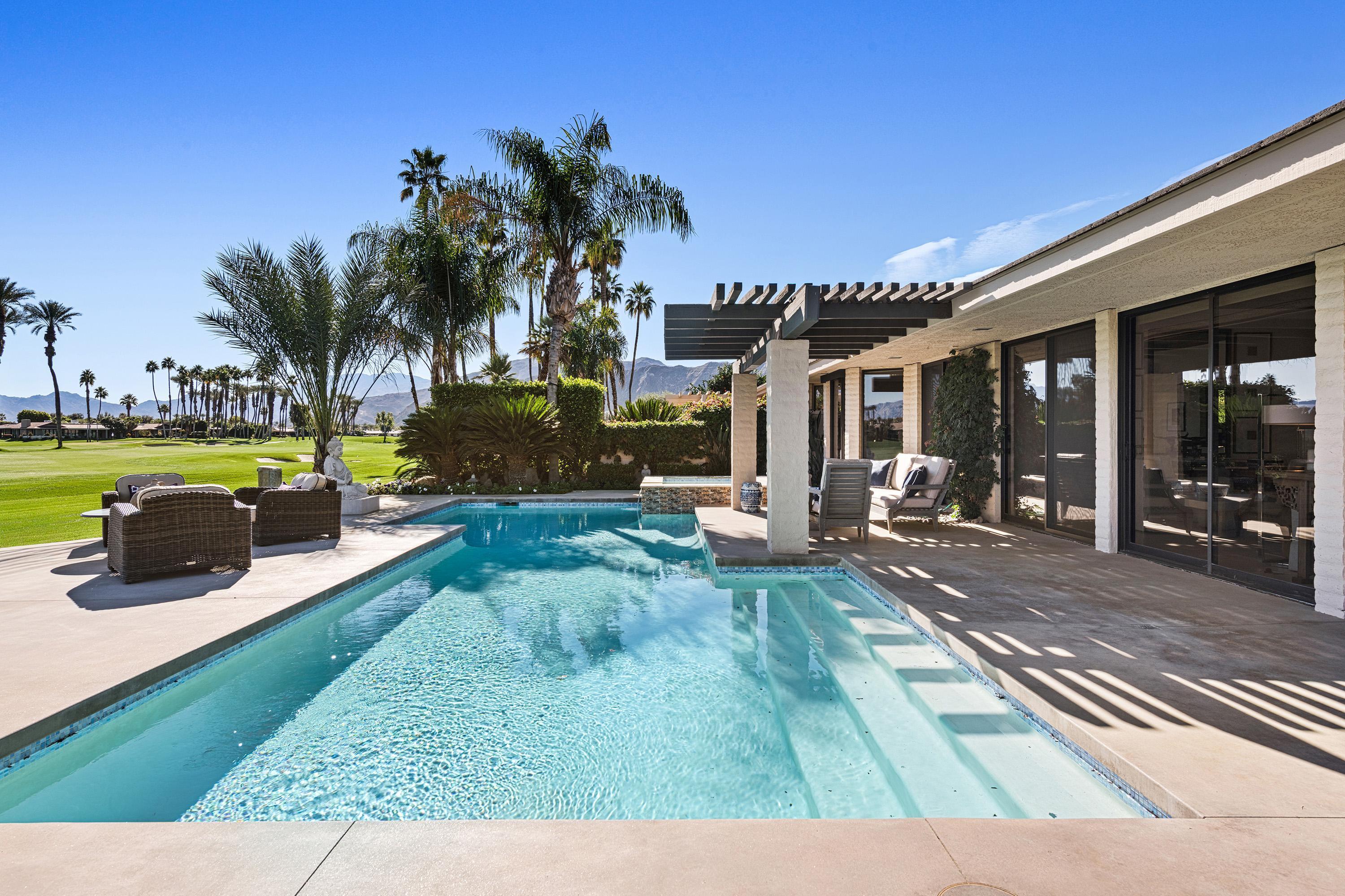 51 Mayfair Drive Rancho Mirage, CA 92270 - Photo 19 of 35 2210