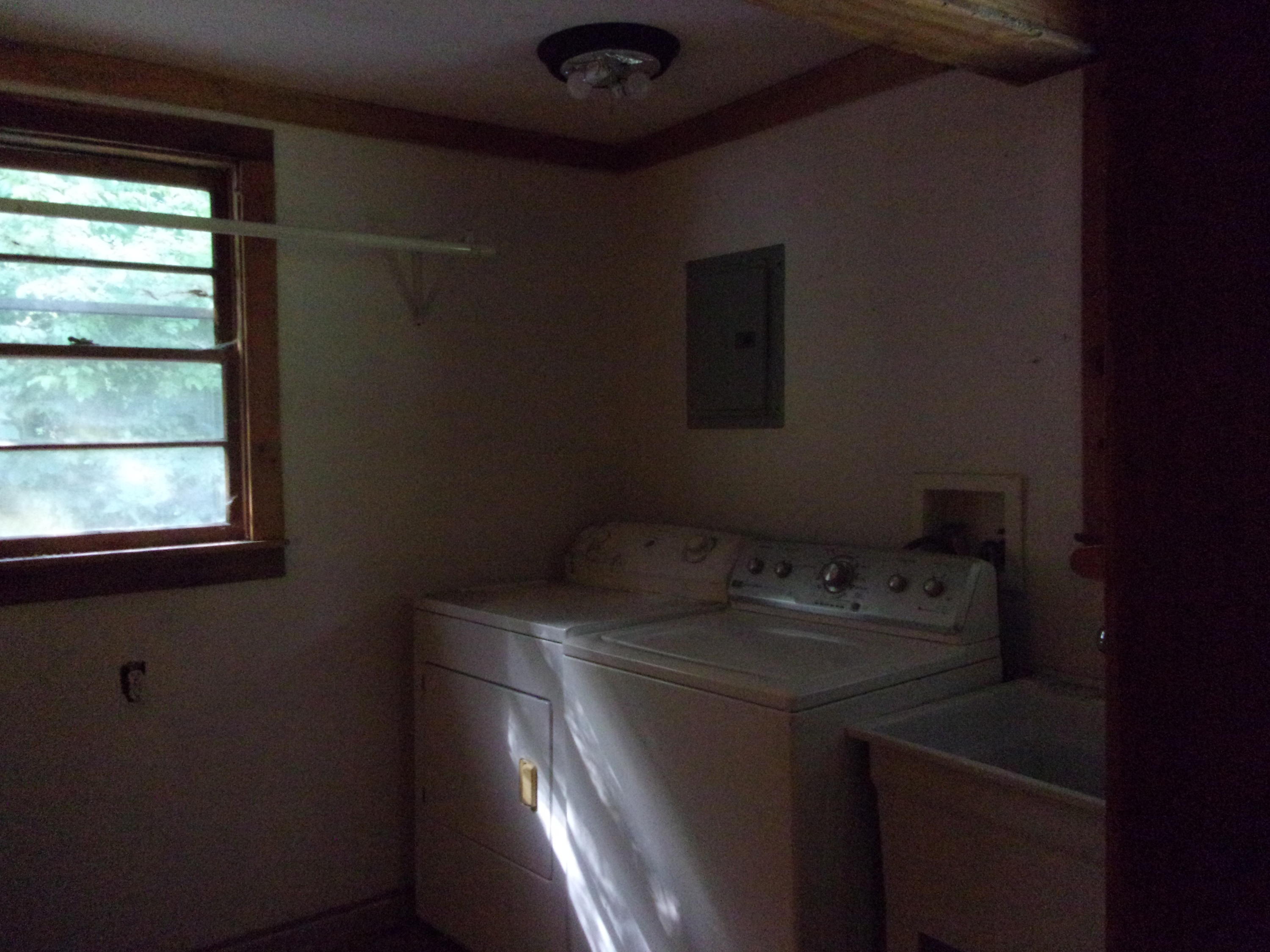 536 Sinking Springs Road Clinton, TN 37716 - Photo 14 of 14 100_0368