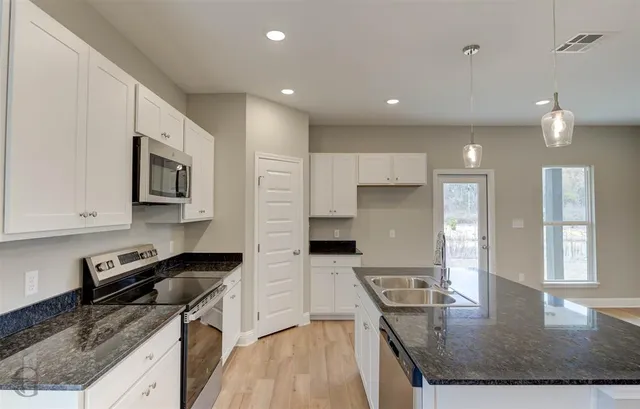 $284,115 | 5049 Falcon Bay Drive, Shreveport, LA 71107