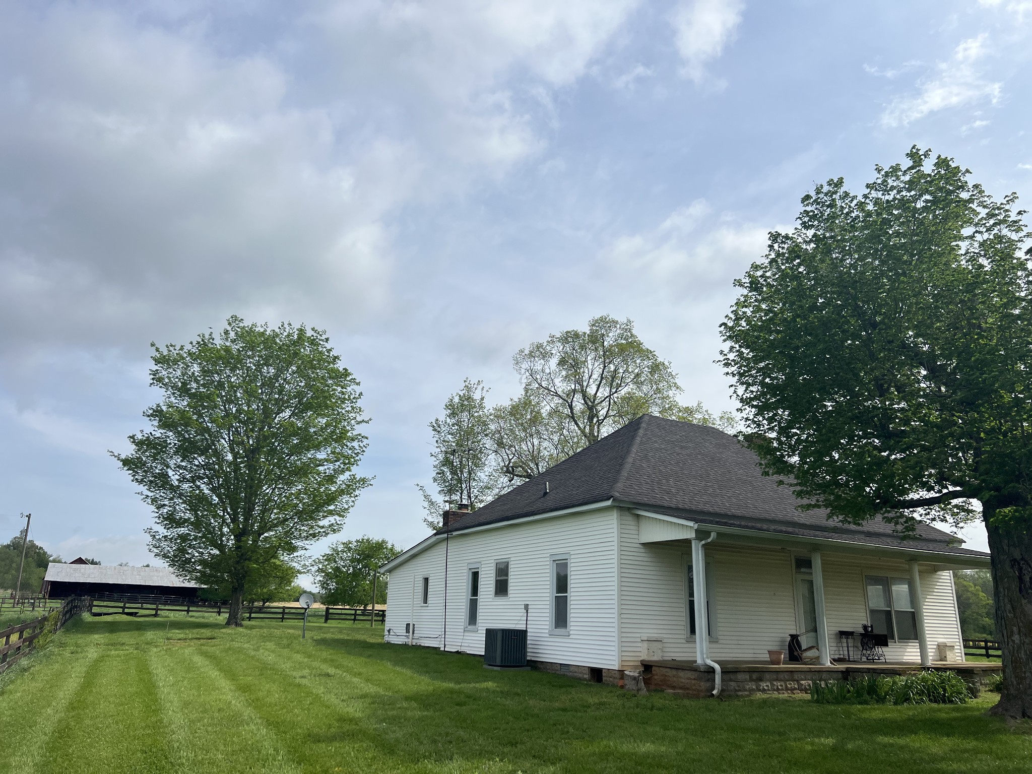 4948 William Woodard Road Springfield, TN 37172 - Photo 10 of 11 a view of a yard in front of a house