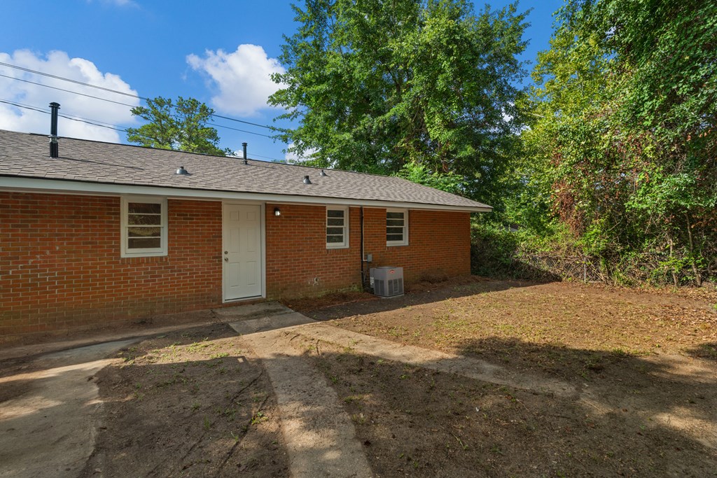 1547 Floyd Road Columbus, GA 31907 - Photo 3 of 23 Gallery Image 3