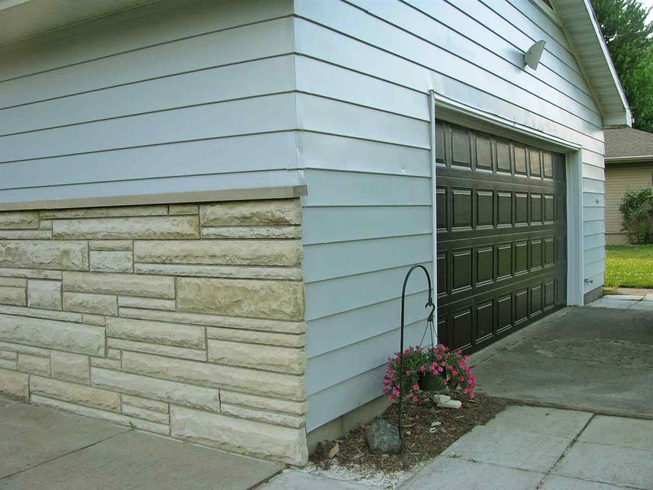 210 Worth Road Auburn, IN 46706 - Photo 27 of 30 Gallery Image 27