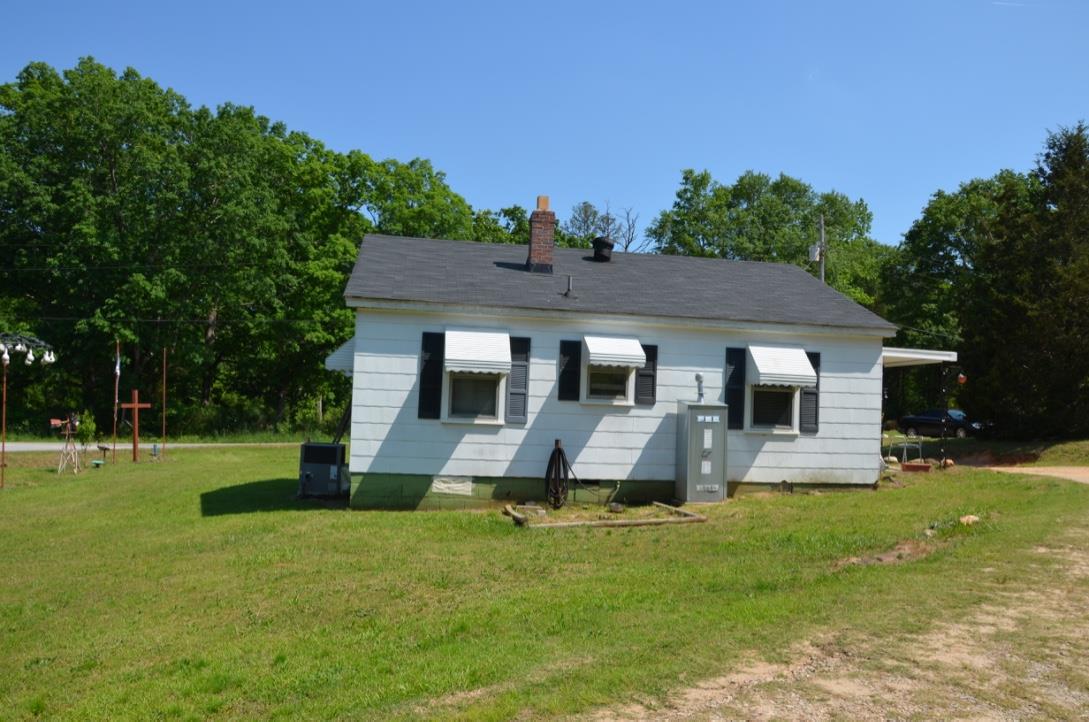 823 Linersville Road Buffalo, SC 29321 - Photo 2 of 18
