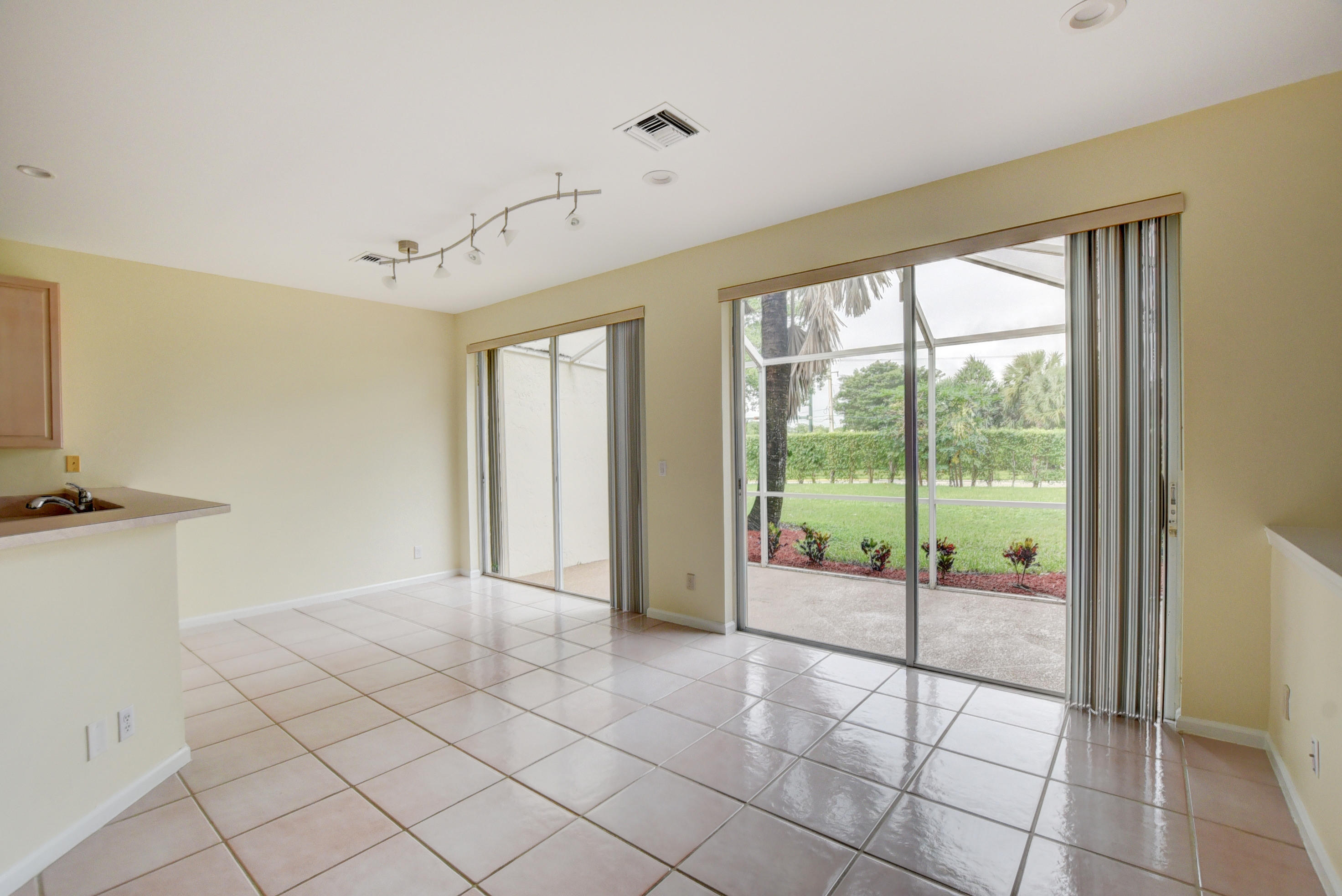 23449 Water Circle Boca Raton, FL 33486 - Photo 8 of 30 8