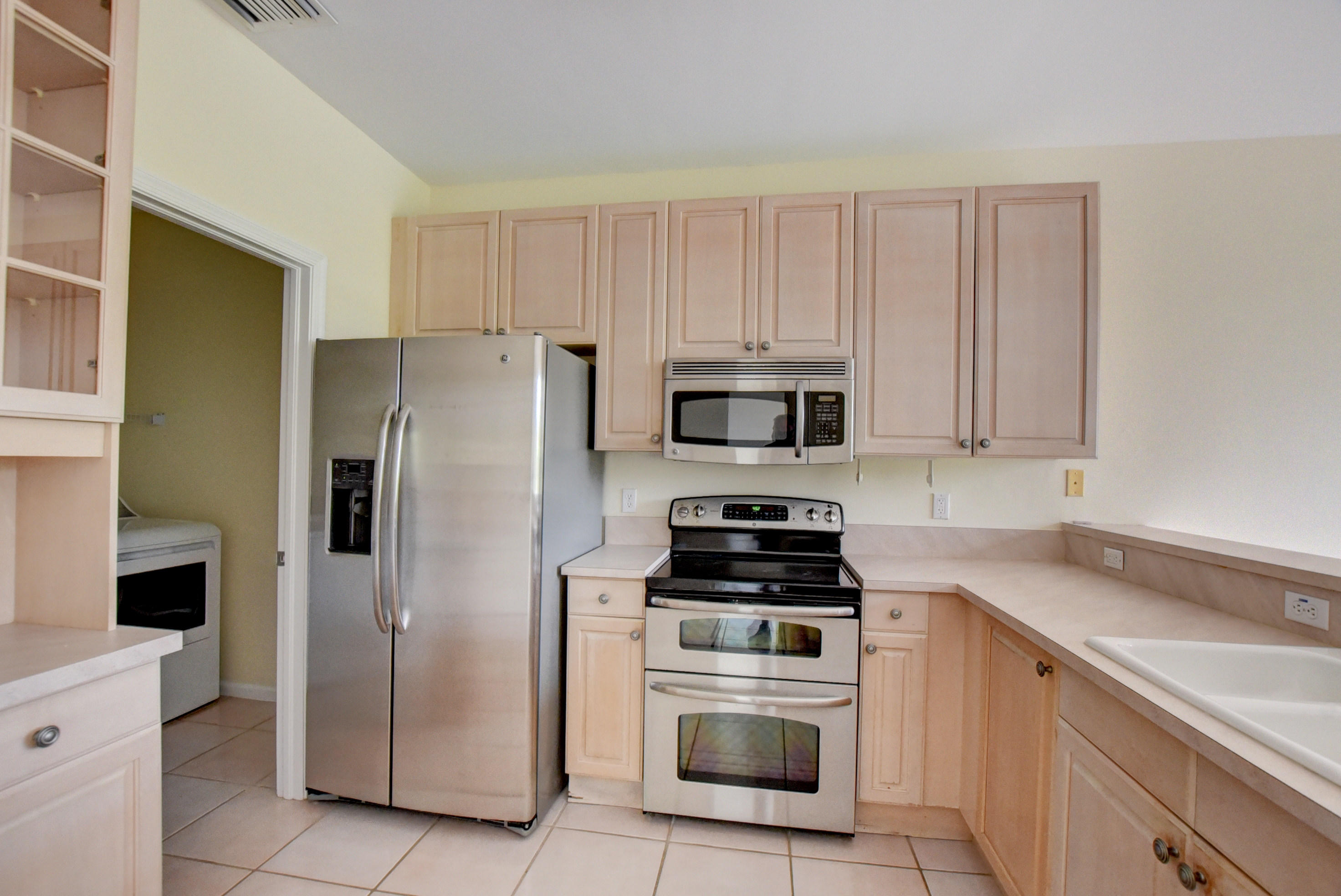 23449 Water Circle Boca Raton, FL 33486 - Photo 10 of 30 10