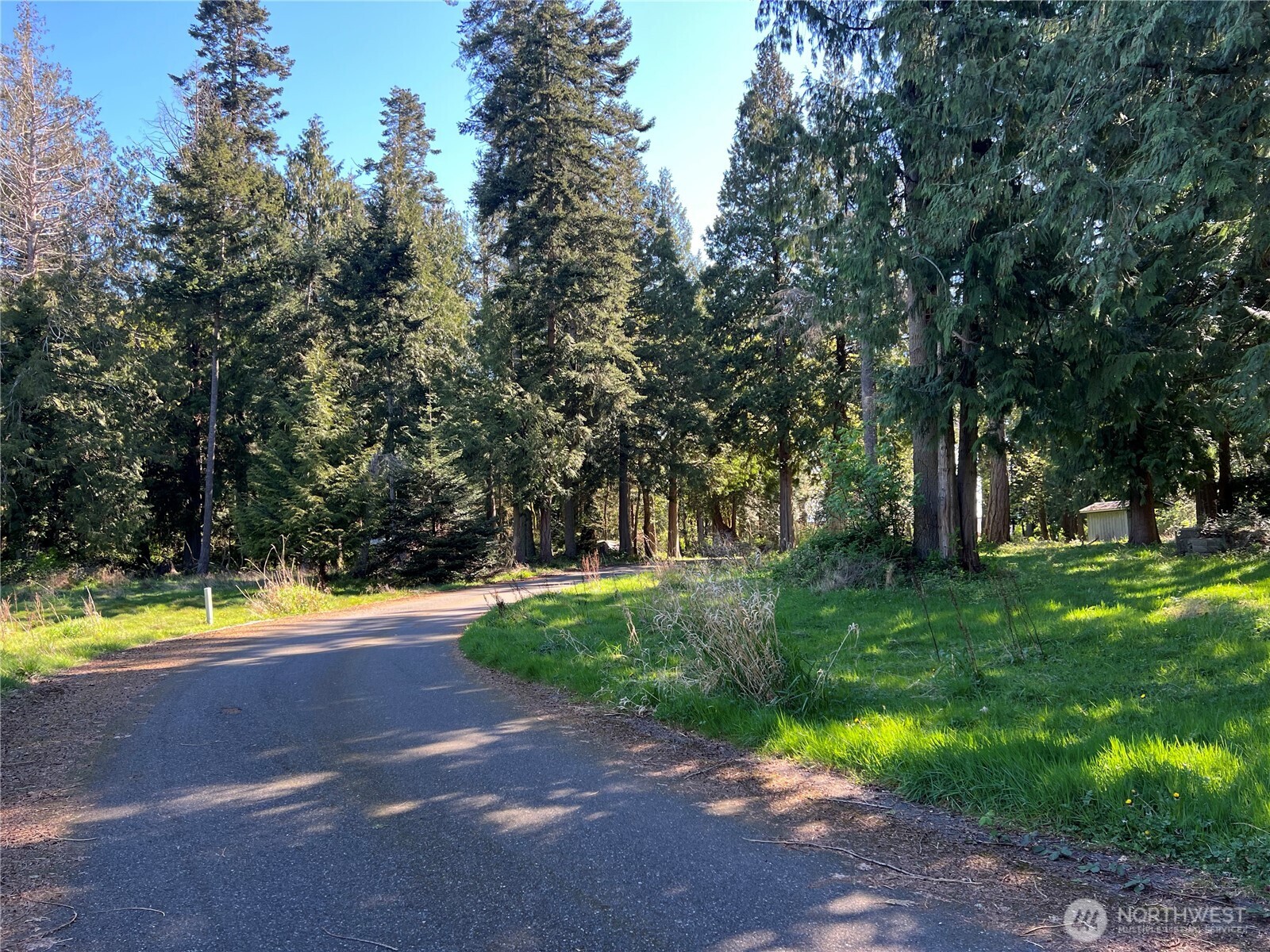 412 High Bluff Dr Point Point Roberts, WA 98281 - Photo 27 of 29