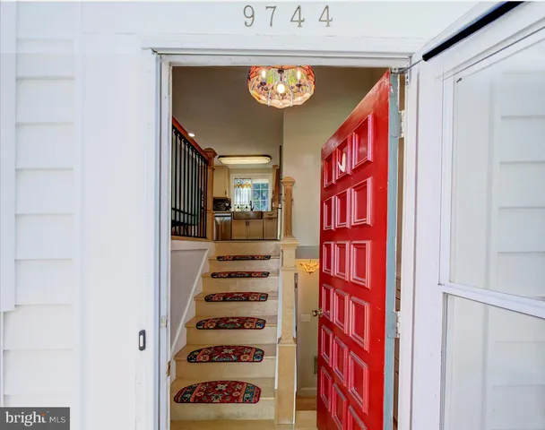 a view of front door with outdoor space