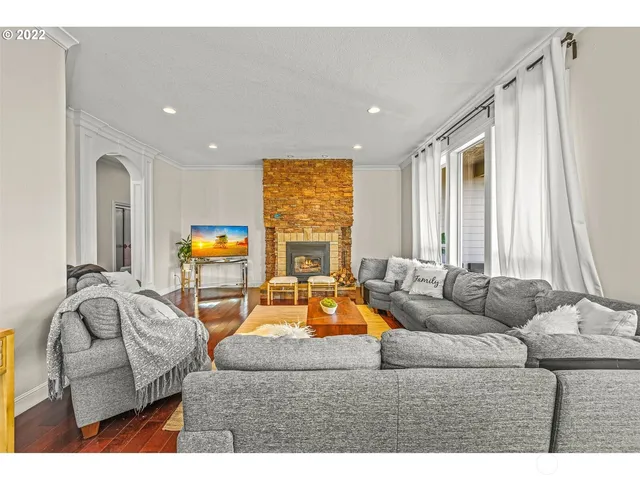 $1,249,000 | 381 Panda Road, Washougal, WA 98671