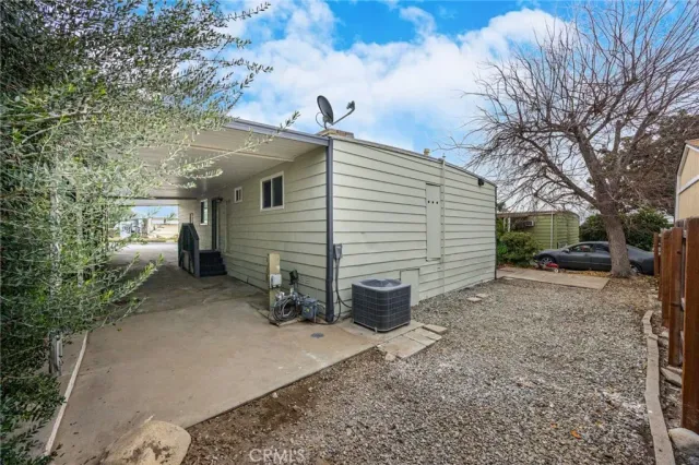 a view of a back yard of the house