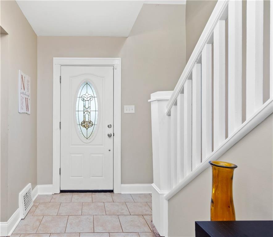 114 Klir Road Pittsburgh, PA 15209 - Photo 4 of 25