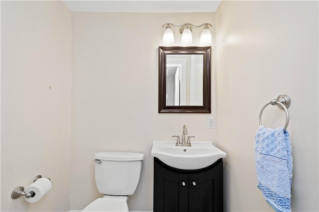 114 Klir Road Pittsburgh, PA 15209 - Photo 5 of 25