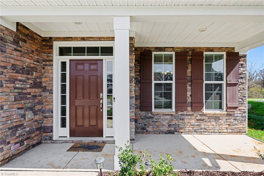 4290 Pelican Street High Point, NC 27265 - Photo 5 of 38