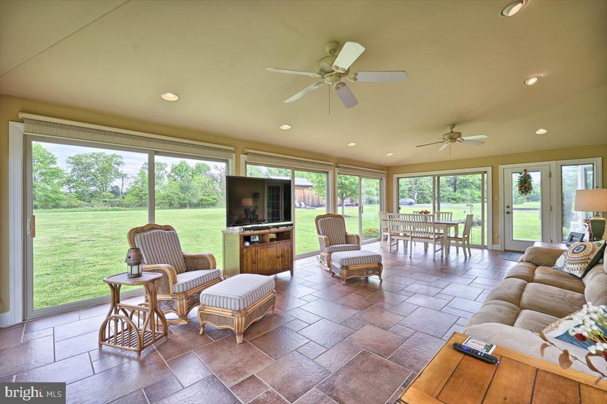 1064 Slotter Road Perkasie, PA 18944 - Photo 21 of 51