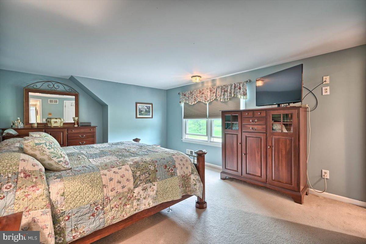 1064 Slotter Road Perkasie, PA 18944 - Photo 35 of 51