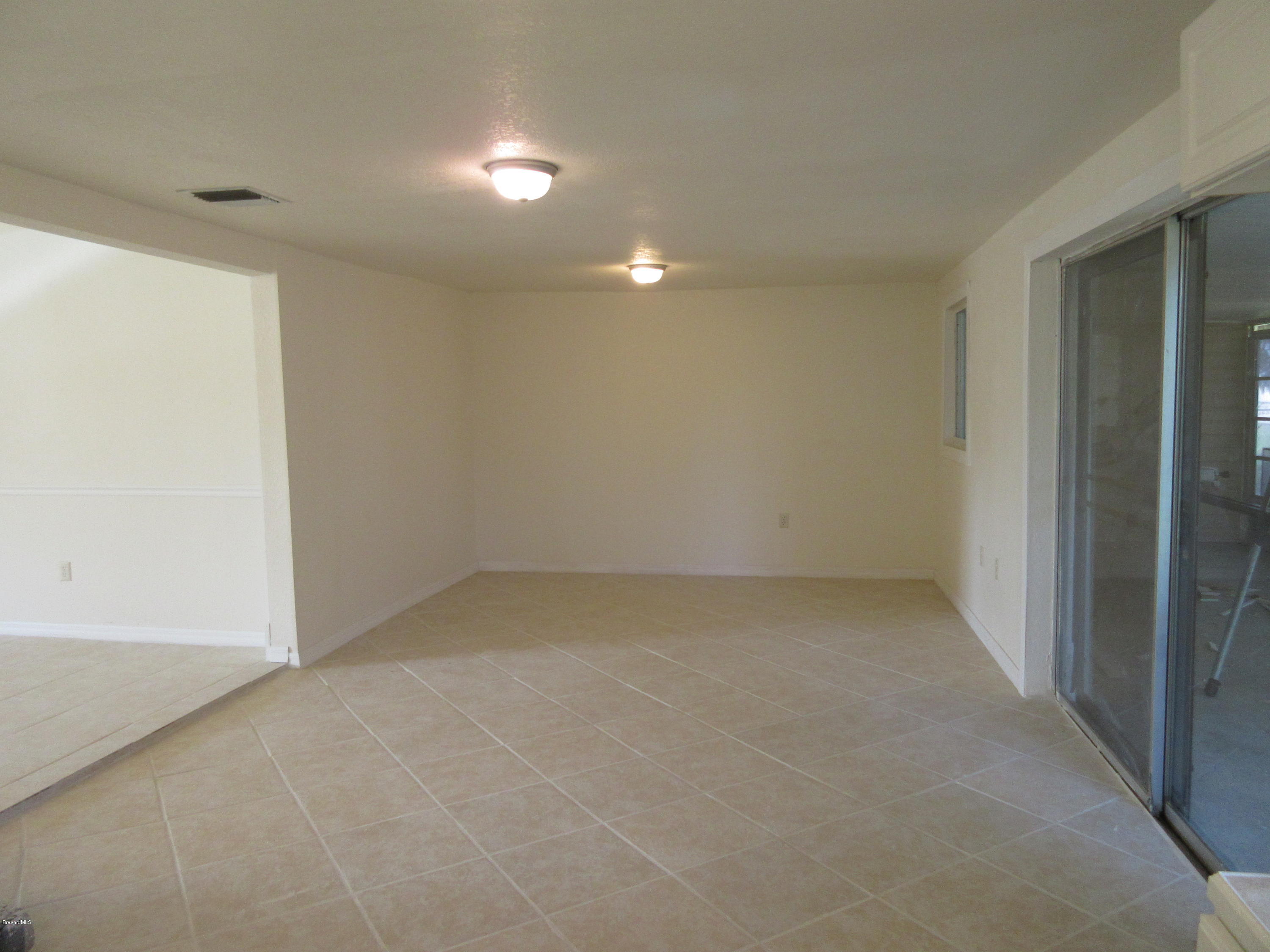 1260 Creel Road Northeast Palm Bay, FL 32905 - Photo 8 of 30 eat in Kitchen