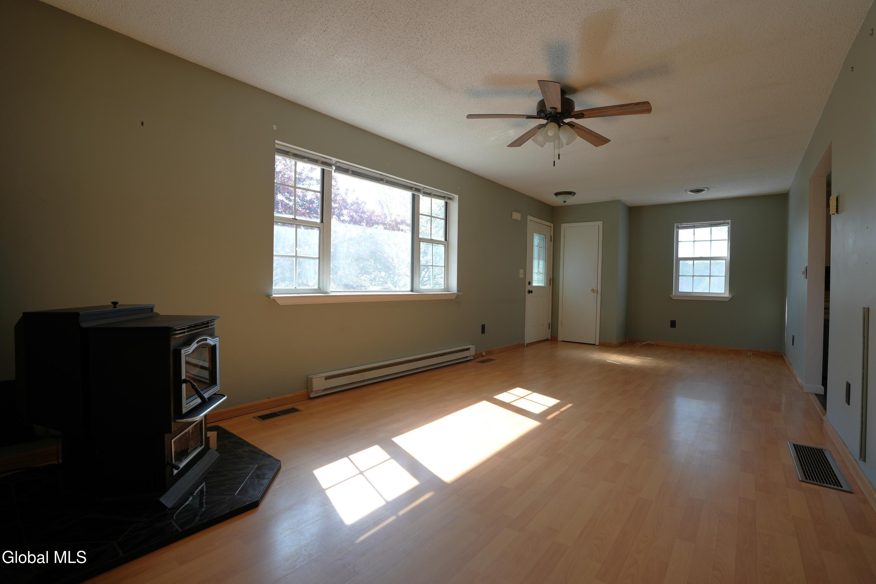 301 Bemis Road Gloversville, NY 12078 - Photo 6 of 26 23